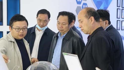 株洲市人大常委會(huì)黨組副書記、副主任，市總工會(huì)主席王建之一行蒞臨立方調(diào)研